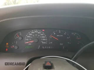 2003 Ford Excursion z VIN 1FMNU44S93EA06749, wystawiony jako Copart lot #69998734 z przebiegiem 209 822 mil mil oraz Czysty tytuł • Clean title. Historia ofert i sprzedaży dostępna na DreamBid. Obrazek 9.
