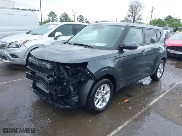 2025 Kia Soul LX with VIN KNDJ23AU0S7245733, listed as a IAAI auction lot 41845570 with 6,561 mi miles. Bid and sale history available at carsss.com. Image 20.