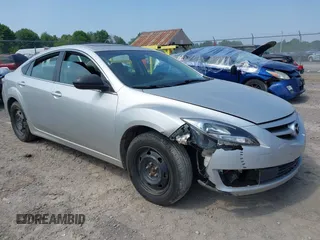 2013 Mazda 6 i Sport z VIN 1YVHZ8BH4D5M16890, wystawiony jako IAAI lot #42652295 z przebiegiem 185 661 mil mil oraz . Historia ofert i sprzedaży dostępna na DreamBid. Obrazek 1.