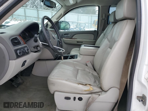 2009 GMC Sierra 2500HD SLT z VIN 1GTHK63K99F116837, wystawiony jako Copart lot #42639705 z przebiegiem 253 632 mil mil oraz Szkoda całkowita • Salvage title. Historia ofert i sprzedaży dostępna na DreamBid. Obrazek 7.