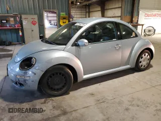 2010 Volkswagen Beetle with VIN 3VWPG3AG3AM008080, listed as a Copart auction lot 57144715 with 122,192 mi miles and Salvage title. Bid and sale history available at DreamBid. Image 1.