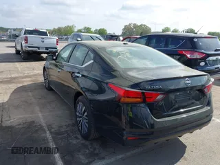 2024 Nissan Altima SV with VIN 1N4BL4DV3RN409614, listed as a IAAI auction lot 41970274 with 23,111 mi miles and . Bid and sale history available at DreamBid. Image 3.
