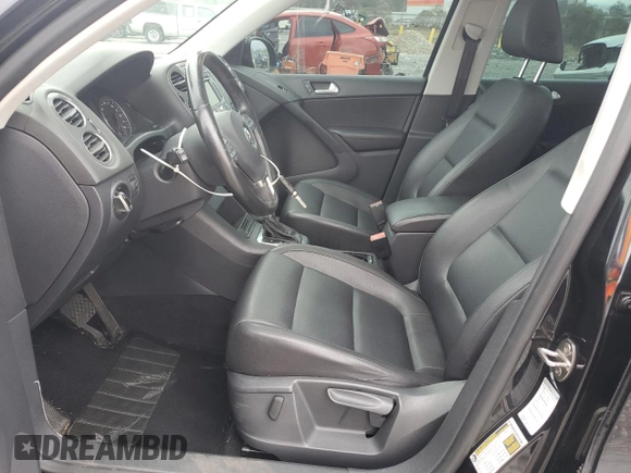 2012 Volkswagen Tiguan S with VIN WVGBV7AX8CW578634, listed as a Copart auction lot 45035775 with 162,627 mi miles and Salvage Title. Bid and sale history available at DreamBid. Image 7.