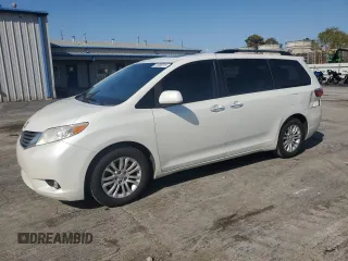 2017 Toyota Sienna XLE Auto Access Seat with VIN 5TDYZ3DCXHS826362, listed as a Copart auction lot 51980615 with 242,830 mi miles and Salvage Title. Bid and sale history available at carsss.com. Image 1.