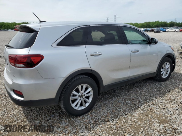 2020 Kia Sorento LX V6 with VIN 5XYPG4A5XLG629985, listed as a Copart auction lot 54002355 with 113,442 mi miles and Clean Title. Bid and sale history available at carsss.com. Image 3.