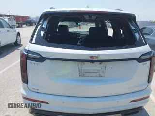 2021 Cadillac XT6 Sport with VIN 1GYKPGRS4MZ222263, listed as a IAAI auction lot 42443907 with 18,353 mi miles and . Bid and sale history available at DreamBid. Image 6.
