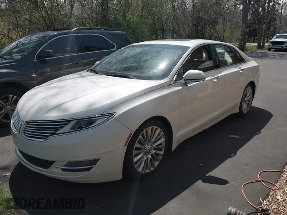 2014 Lincoln MKZ with VIN 3LN6L2G95ER827769, listed as a IAAI auction lot 42109075 with 154,000 mi miles. Bid and sale history available at carsss.com. Image 2.