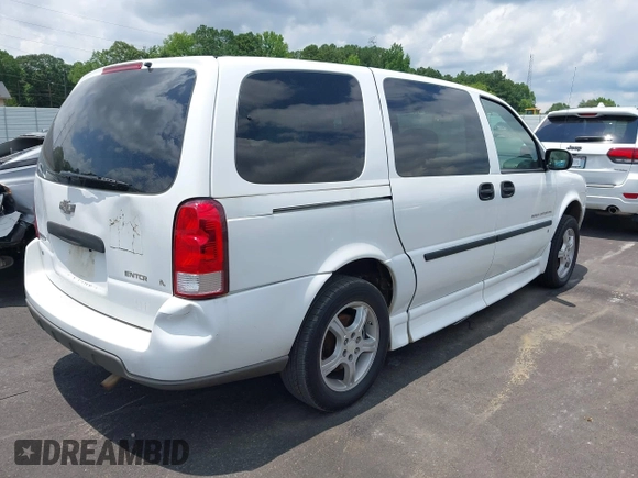 2008 Chevrolet Uplander LS Fleet z VIN 1GBDV13W98D115455, wystawiony jako IAAI lot #42470855 z przebiegiem 281 790 mil mil oraz . Historia ofert i sprzedaży dostępna na DreamBid. Obrazek 4.