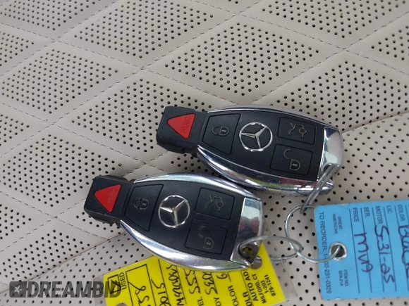 2015 Mercedes-Benz S 550 with VIN WDDUG8FB7FA162558, listed as a IAAI auction lot 42470086 with 104,992 mi miles and . Bid and sale history available at DreamBid. Image 11.