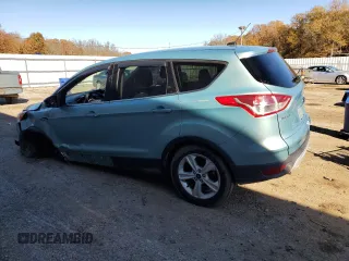 2013 Ford Escape SE with VIN 1FMCU0GXXDUB36747, listed as a Copart auction lot 84262084 with 105,246 mi miles and Salvage Title. Bid and sale history available at carsss.com. Image 2.