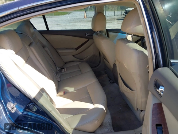 2008 Nissan Altima 2.5 with VIN 1N4AL21E08C231918, listed as a IAAI auction lot 42000914 with 191,057 mi miles. Bid and sale history available at carsss.com. Image 8.