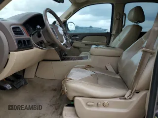 2012 Chevrolet Tahoe LTZ z VIN 1GNSCCE02CR259655, wystawiony jako Copart lot #55184505 z przebiegiem 199 189 mil mil oraz Szkoda całkowita • Salvage title. Historia ofert i sprzedaży dostępna na DreamBid. Obrazek 7.