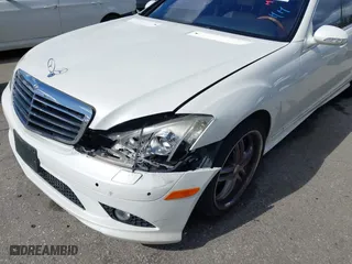 2009 Mercedes-Benz S-Class 5.5L V8 with VIN WDDNG71X09A272339, listed as a IAAI auction lot 41589581 with 130,972 mi miles. Bid and sale history available at carsss.com. Image 6.