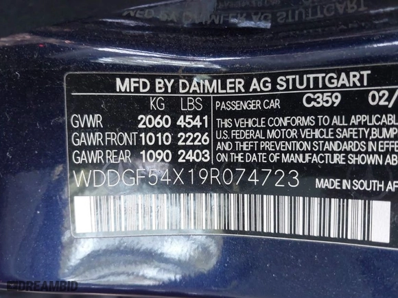 2009 Mercedes-Benz C-Class 3.0L Sport with VIN WDDGF54X19R074723, listed as a IAAI auction lot 42006997 with 149,700 mi miles. Bid and sale history available at carsss.com. Image 9.