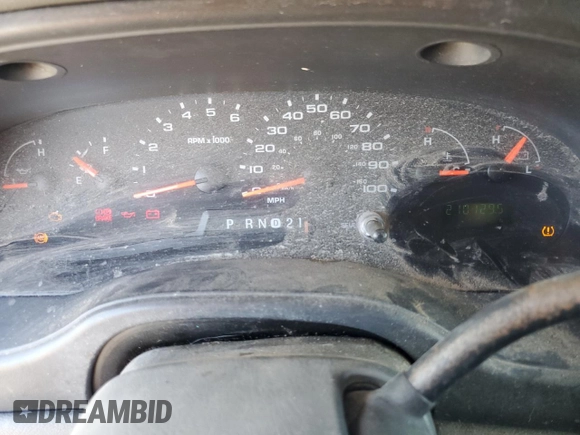 2008 Ford Econoline Cargo Commercial z VIN 1FTNE14W88DA15099, wystawiony jako Copart lot #58166835 z przebiegiem 210 129 mil mil oraz Czysty tytuł • Clean title. Historia ofert i sprzedaży dostępna na DreamBid. Obrazek 9.