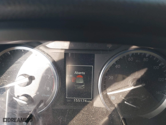 2014 Toyota Highlander XLE with VIN 5TDKKRFH9ES032261, listed as a IAAI auction lot 41429104 with 155,174 mi miles. Bid and sale history available at carsss.com. Image 7.