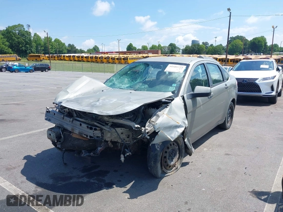 2008 Ford Focus SE with VIN 1FAHP35N68W198442, listed as a IAAI auction lot 39509774 with 180,247 mi miles. Bid and sale history available at carsss.com. Image 6.