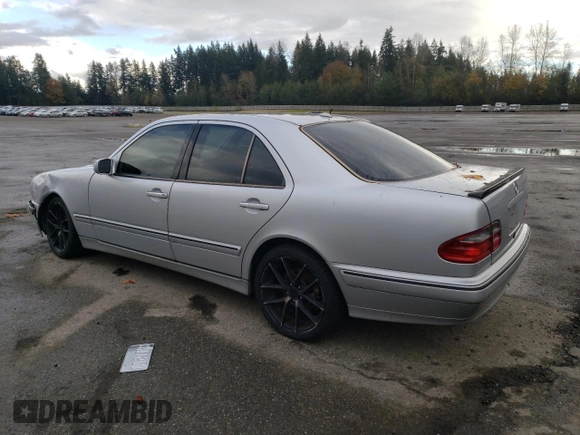 2002 Mercedes-Benz E-Class with VIN WDBJF65J62B473334, listed as a Copart auction lot 78078894 with 136,073 mi miles and Salvage Title. Bid and sale history available at carsss.com. Image 2.