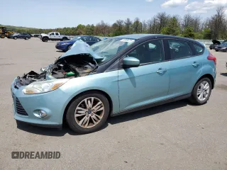 2012 Ford Focus SE z VIN 1FAHP3K2XCL240678, wystawiony jako Copart lot #58999375 z przebiegiem 106 018 mil mil oraz Szkoda całkowita • Salvage title. Historia ofert i sprzedaży dostępna na DreamBid. Obrazek 1.