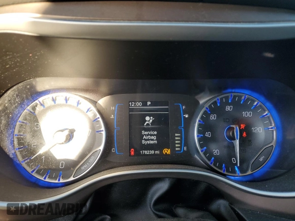 2017 Chrysler Pacifica Touring L with VIN 2C4RC1BG0HR683334, listed as a Copart auction lot 48756915 with 178,239 mi miles and Salvage Title. Bid and sale history available at DreamBid. Image 9.
