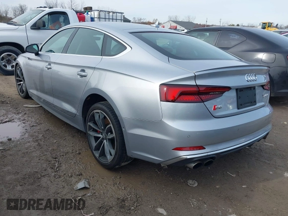2019 Audi S5 Sportback Prestige z VIN WAUC4CF55KA011706, wystawiony jako IAAI lot #40804401 z przebiegiem 103 817 mil mil oraz . Historia ofert i sprzedaży dostępna na DreamBid. Obrazek 3.