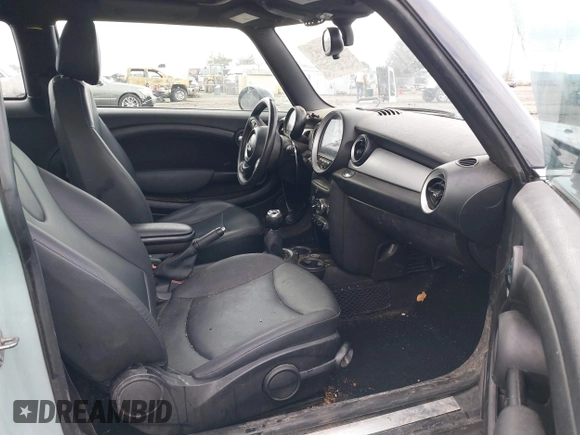2012 MINI Hardtop with VIN WMWSU3C54CT368185, listed as a IAAI auction lot 41158353 with 139,694 mi miles and . Bid and sale history available at DreamBid. Image 5.