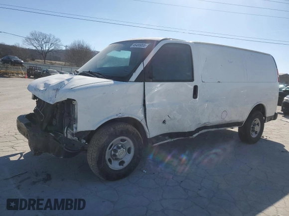 2013 Chevrolet Express Cargo z VIN 1GCWGFBA3D1141367, wystawiony jako Copart lot #46485055 z przebiegiem 338 309 mil mil oraz Czysty tytuł • Clean title. Historia ofert i sprzedaży dostępna na DreamBid. Obrazek 1.