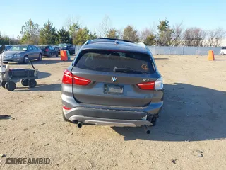 2018 BMW X1 xDrive28i with VIN WBXHT3C37J5K23855, listed as a IAAI auction lot 41442191 with 1 mi miles. Bid and sale history available at carsss.com. Image 17.