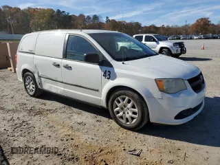 2014 Ram Cargo Van Tradesman with VIN 2C4JRGAG8ER322185, listed as a Copart auction lot 82427024 with 231,891 mi miles and Clean Title. Bid and sale history available at carsss.com. Image 4.