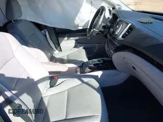 2017 Honda Pilot Touring with VIN 5FNYF5H92HB038893, listed as a IAAI auction lot 41639555 with 100,354 mi miles. Bid and sale history available at carsss.com. Image 5.