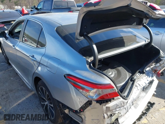 2019 Toyota Camry LE z VIN 4T1B11HK8KU681713, wystawiony jako IAAI lot #41823019 z przebiegiem 99 000 mil mil oraz . Historia ofert i sprzedaży dostępna na DreamBid. Obrazek 3.