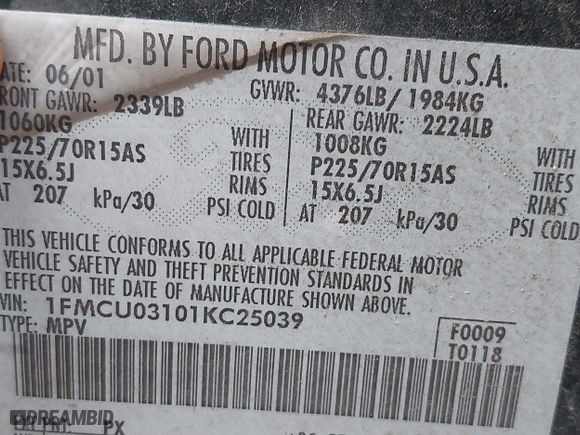2001 Ford Escape XLT with VIN 1FMCU03101KC25039, listed as a IAAI auction lot 41900122 with 218,126 mi miles. Bid and sale history available at carsss.com. Image 9.