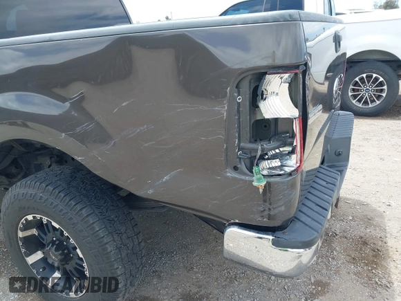 2005 Ford F-150 XLT with VIN 1FTPW12535KF05473, listed as a IAAI auction lot 42140281 with 163,023 mi miles. Bid and sale history available at carsss.com. Image 6.