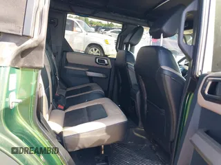 2023 Ford Bronco с VIN 1FMEE5DP0PLB60332, выставлен на аукционе IAAI как лот 42200832 с пробегом 54 921 миль миль и . История ставок и продаж доступна на DreamBid. Изображение 8.