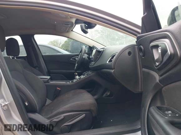 2015 Chrysler 200 Limited with VIN 1C3CCCAB8FN700919, listed as a IAAI auction lot 42084125 with 171,960 mi miles. Bid and sale history available at carsss.com. Image 5.