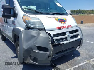 2014 Ram ProMaster Cargo z VIN 3C6TRVAG3EE112325, wystawiony jako IAAI lot #42352470 z przebiegiem 165 564 mil mil oraz . Historia ofert i sprzedaży dostępna na DreamBid. Obrazek 6.