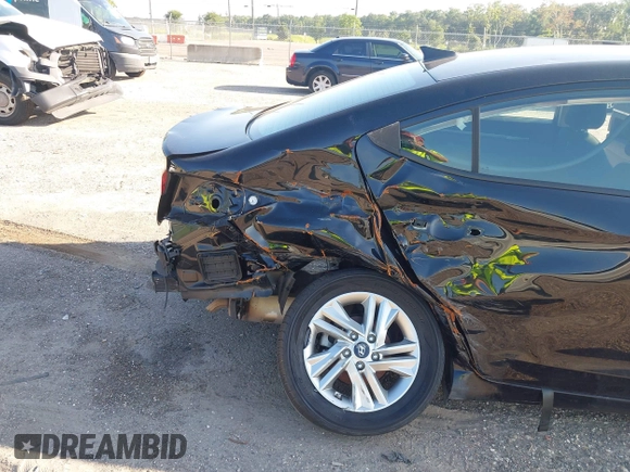 2020 Hyundai Elantra SEL with VIN 5NPD84LFXLH547463, listed as a IAAI auction lot 42589073 with 72,554 mi miles and . Bid and sale history available at DreamBid. Image 6.
