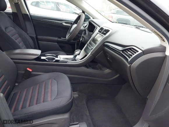 2013 Ford Fusion SE with VIN 3FA6P0H71DR320852, listed as a IAAI auction lot 41951931 with 110,324 mi miles. Bid and sale history available at carsss.com. Image 5.