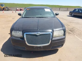 2007 Chrysler 300 with VIN 2C3KA43R77H829360, listed as a IAAI auction lot 41959547 with 1 mi miles. Bid and sale history available at carsss.com. Image 6.