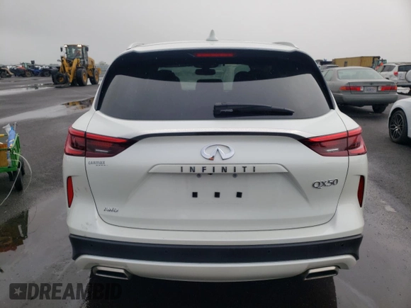 2021 Infiniti QX50 LUXE with VIN 3PCAJ5BB5MF125953, listed as a Copart auction lot 37266323 with 7,966 mi miles. Bid and sale history available at carsss.com. Image 6.