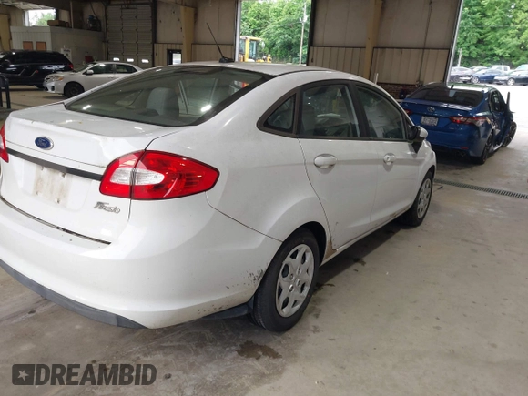 2011 Ford Fiesta S with VIN 3FADP4AJ8BM170415, listed as a IAAI auction lot 42365822 with 150,603 mi miles and . Bid and sale history available at DreamBid. Image 4.
