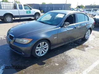 2006 BMW 3 Series 325i with VIN WBAVB13586PT20659, listed as a IAAI auction lot 42085341 with 96,128 mi miles. Bid and sale history available at carsss.com. Image 17.