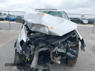 2010 Toyota 4Runner SR5 z VIN JTEZU5JR9A5011357, wystawiony jako IAAI lot #41514810 z przebiegiem Nie podano mil oraz . Historia ofert i sprzedaży dostępna na DreamBid. Obrazek 6.