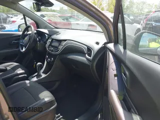 2020 Chevrolet Trax LT z VIN KL7CJLSB1LB336157, wystawiony jako IAAI lot #42258923 z przebiegiem 50 868 mil mil oraz . Historia ofert i sprzedaży dostępna na DreamBid. Obrazek 5.