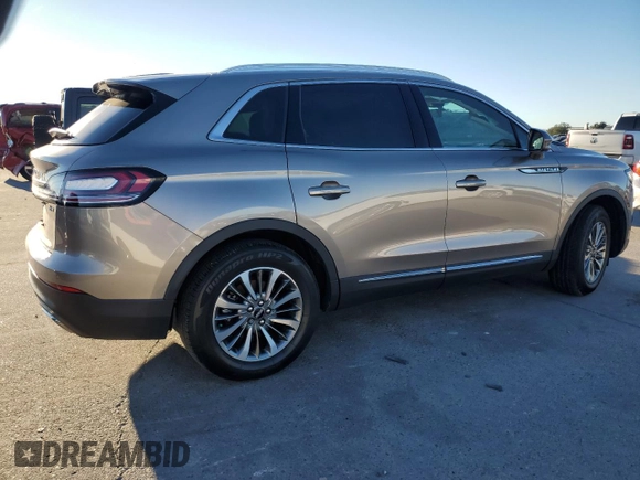 2020 Lincoln Nautilus Standard with VIN 2LMPJ6J90LBL28582, listed as a Copart auction lot 81771224 with 68,204 mi miles and Salvage title. Bid and sale history available at DreamBid. Image 3.
