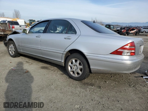 2001 Mercedes-Benz S-Class with VIN WDBNG75JX1A141485, listed as a Copart auction lot 42326195 with 198,468 mi miles and Salvage Title. Bid and sale history available at carsss.com. Image 2.