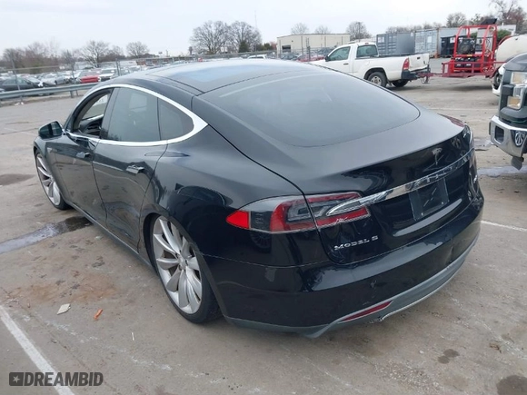 2013 Tesla Model S Performance with VIN 5YJSA1DP0DFP13202, listed as a IAAI auction lot 41746432 with 47,002 mi miles. Bid and sale history available at carsss.com. Image 3.