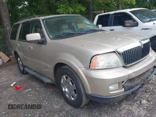2006 Lincoln Navigator Luxury z VIN 5LMFU28556LJ26106, wystawiony jako IAAI lot #42165370 z przebiegiem Nie podano mil oraz . Historia ofert i sprzedaży dostępna na DreamBid. Obrazek 1.