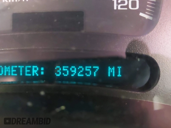 2004 Chevrolet Tahoe LS z VIN 1GNEC13V34J194198, wystawiony jako IAAI lot #42225110 z przebiegiem 359 257 mil mil oraz . Historia ofert i sprzedaży dostępna na DreamBid. Obrazek 13.