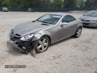 2005 Mercedes-Benz SLK 230/320 z VIN WDBWK56F95F025138, wystawiony jako Copart lot #55011125 z przebiegiem 43 291 mil mil oraz Szkody całkowita. Historia ofert i sprzedaży dostępna na DreamBid. Obrazek 1.